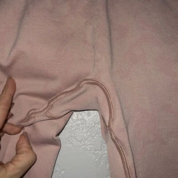 Gymshark Pink Camo Adapt Animal Seamless Leggings‎ Size Small - Picture 3 of 5